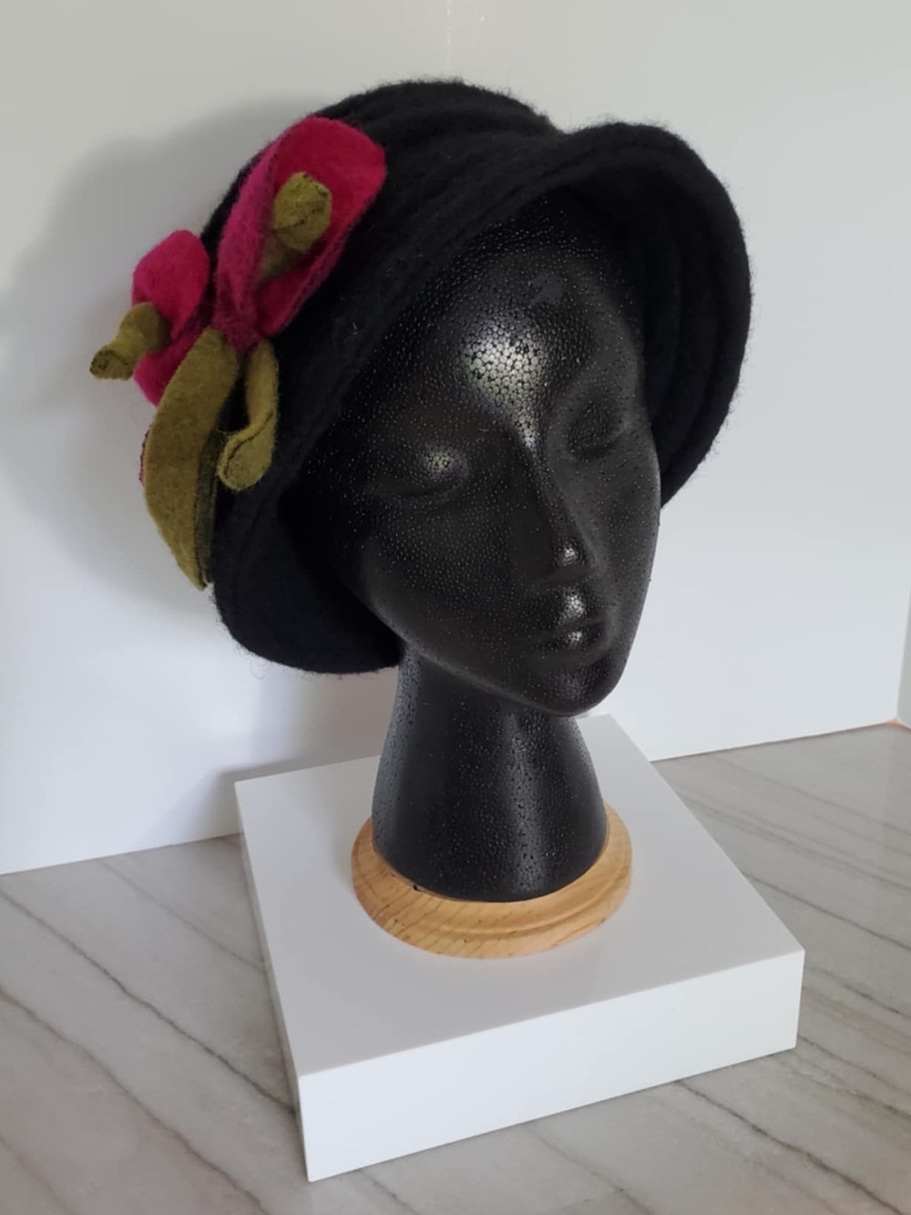 Platania Women’s Wool Blend Flower Rosette Winter Hat. Made in Italy